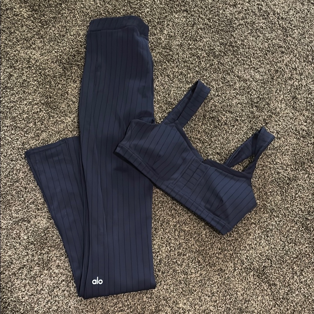 ALO Yoga Navy Leggings
